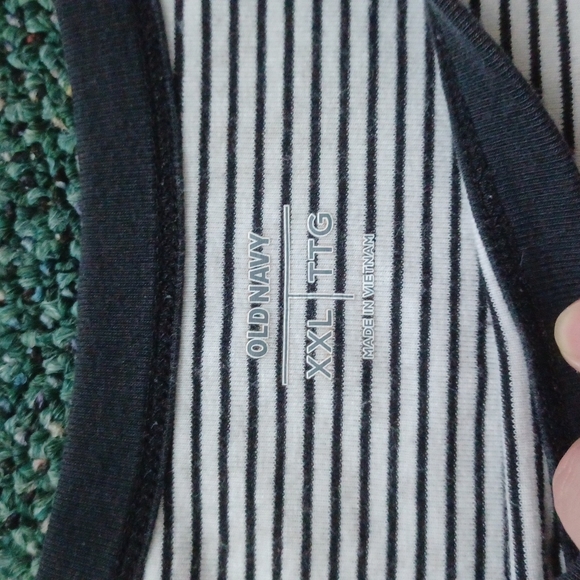 Old Navy Striped shirt with ribbing black and white Size XXL - Picture 7 of 14
